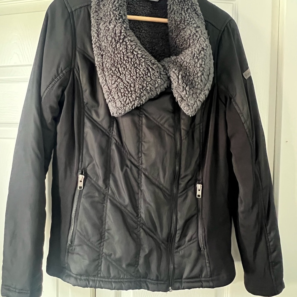 Avalanche Black Jacket with Gray Collar women’s